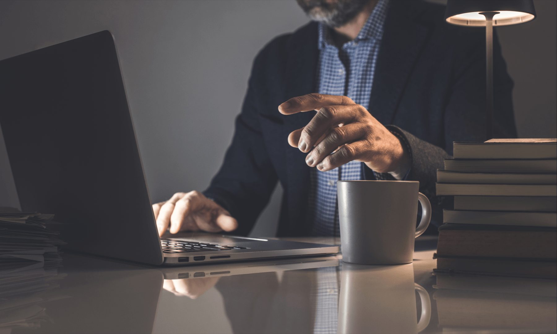 원격 근무 시 발생하는 소통 단절과 보안 위협 해결 방안 - 하이브리드 근무 도입 시 고려해야 할 핵심 과제 | 알서포트