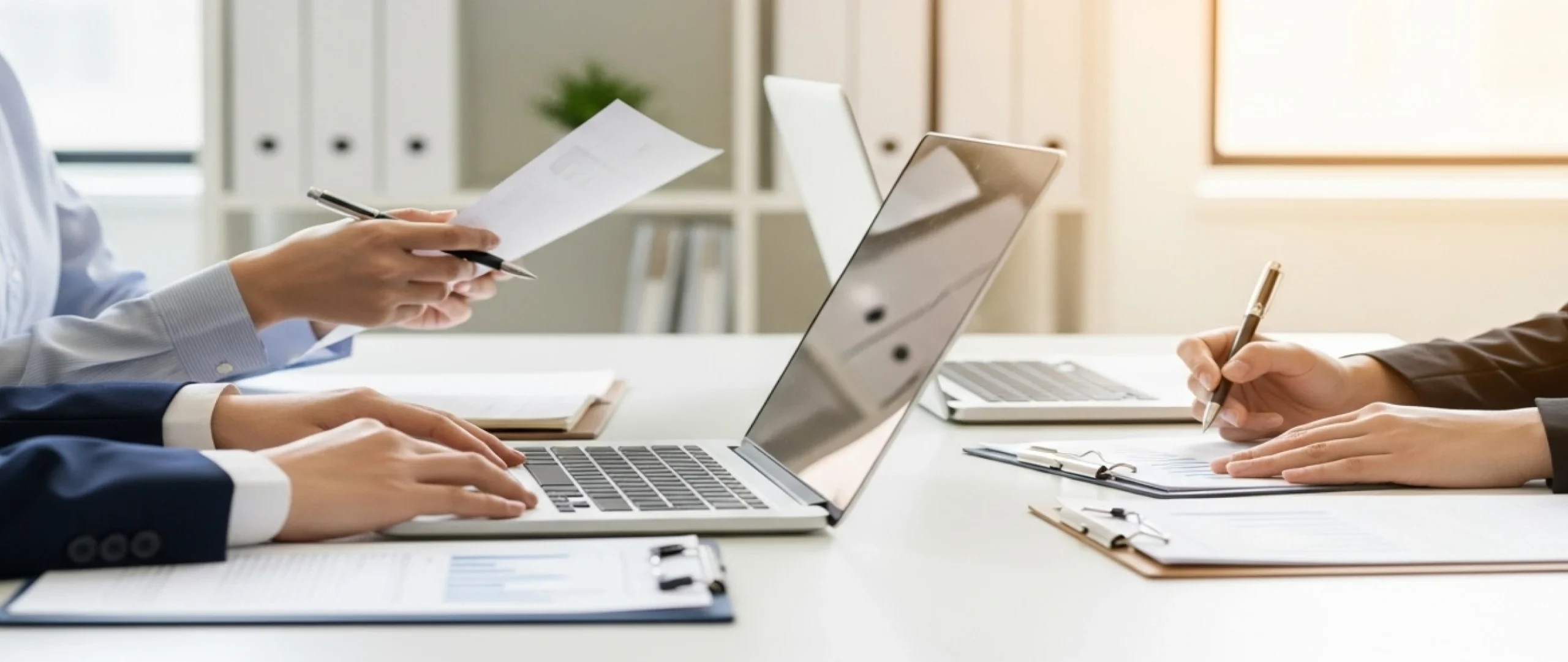 전사적 지원 업무를 총괄